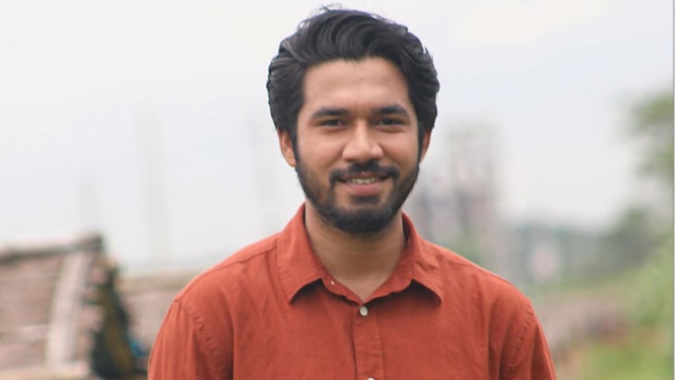 ভারতীয় ছবিতে অভিনয় না করায় বিতর্কে খায়রুল বাসার